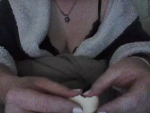 Snapshot of Rajl69x chatting on 10.04.25 Rajl69x online show from 10.04.25