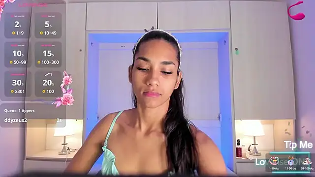 Snapshot of AnahiCollins chatting on 01.13.26 AnahiCollins online show from 01.13.26