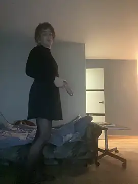 Snapshot of JoniGiuliani chatting on 11.01.25 JoniGiuliani online show from 11.01.25