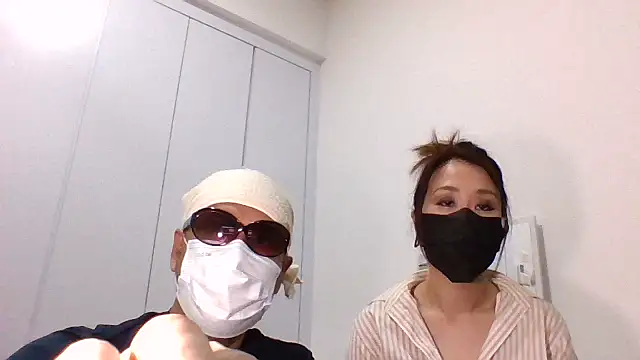 aska1986 online show from 11.10.25