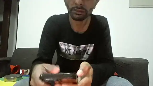 Snapshot of XxvanxX chatting on 11.10.25 XxvanxX online show from 11.10.25