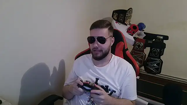 KingAdonisss online show from 11.04.25