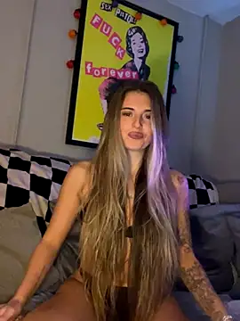 Snapshot of EllieEllxx chatting on 10.30.25 EllieEllxx online show from 10.30.25