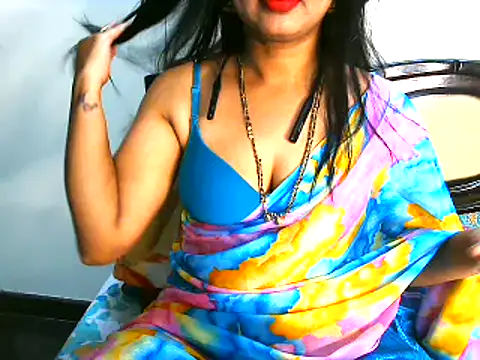 Snapshot of Myna95 chatting on 11.29.25 Myna95 online show from 11.29.25