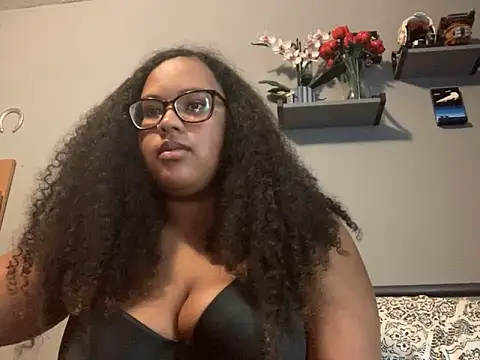 Snapshot of nicolette356 chatting on 10.07.25 nicolette356 online show from 10.07.25