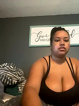 Snapshot of nicolette356 chatting on 10.13.25 nicolette356 online show from 10.13.25