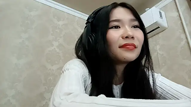 Snapshot of YukiShaapan chatting on 10.09.25 YukiShaapan online show from 10.09.25