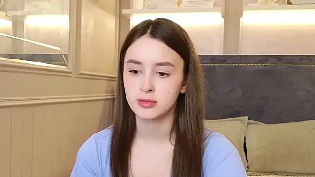 EvaSwen online show from 04.12.26