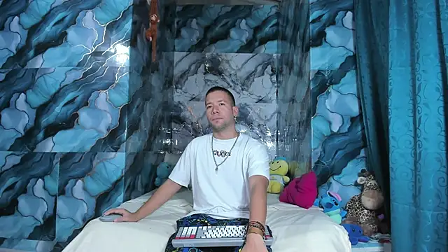 celesteyorucso1 online show from 10.20.25