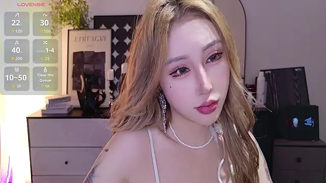 funnygirl0929 online show from 12.17.25