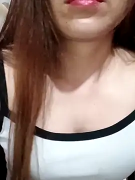 Snapshot of Moue-angel chatting on 10.14.25 Moue-angel online show from 10.14.25