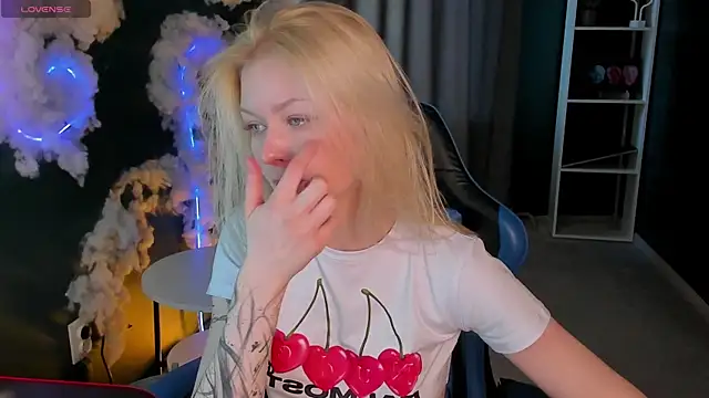 Snapshot of Callista_a chatting on 04.30.26 Callista a online show from 04.30.26