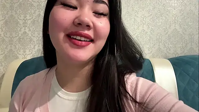 Snapshot of AYPRILPURE chatting on 10.04.25 AYPRILPURE online show from 10.04.25