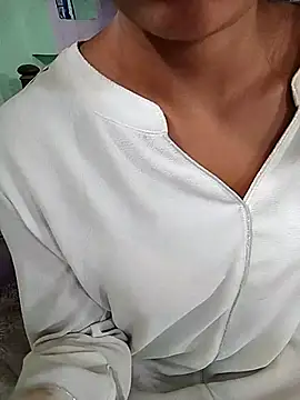 Snapshot of PEEHU-50 chatting on 04.08.26 PEEHU-50 online show from 04.08.26