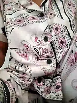 Snapshot of PEEHU-50 chatting on 04.21.26 PEEHU-50 online show from 04.21.26