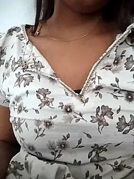 Snapshot of PEEHU-50 chatting on 04.24.26 PEEHU-50 online show from 04.24.26