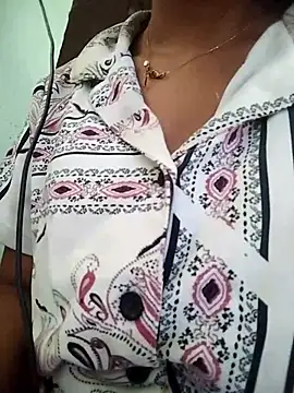 Snapshot of PEEHU-50 chatting on 04.28.26 PEEHU-50 online show from 04.28.26