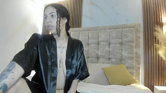 Snapshot of Annie_roselle chatting on 02.08.26 Annie roselle online show from 02.08.26