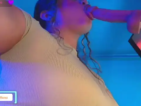 scarlet queen   online show from 09.30.25