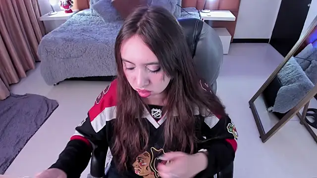 Scarlett  Cooper   online show from 12.20.25