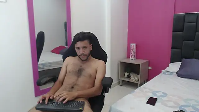 Juan FelipeX01 online show from 10.04.25