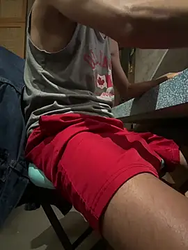 HenryLee1983-cums online show from 05.05.26