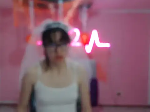 cristal hills 19 online show from 10.10.25