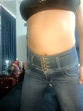 lizethavila online show from 10.13.25