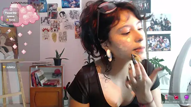 Lia Carter  online show from 04.27.26