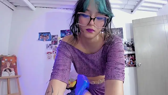 Lia Carter  online show from 07.29.26
