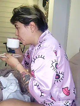 Zoe riivas online show from 11.20.25