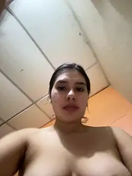 Snapshot of Brianna_bunny05 chatting on 05.12.26 Brianna bunny05 online show from 05.12.26