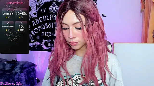 Snapshot of Anni_420_ chatting on 10.29.25 Anni 420 online show from 10.29.25