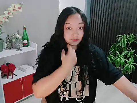 UrFavouriteCravings online show from 02.06.26