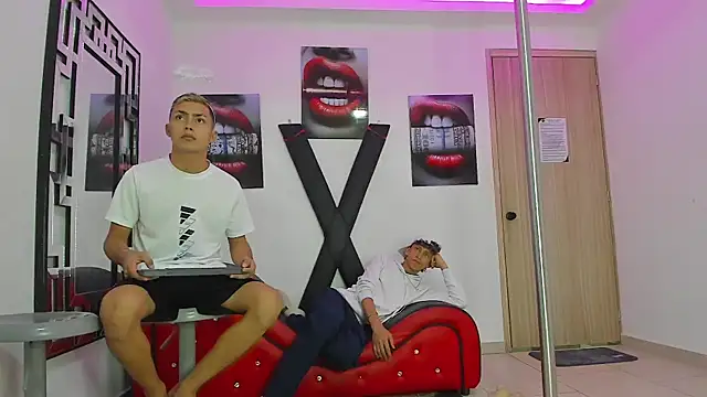 VERY HOT GUYS online show from 10.03.25