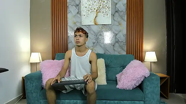 VERY HOT GUYS online show from 02.16.26