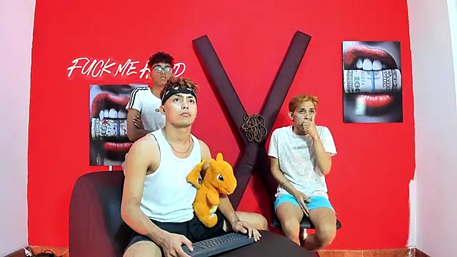 VERY HOT GUYS online show from 03.19.26