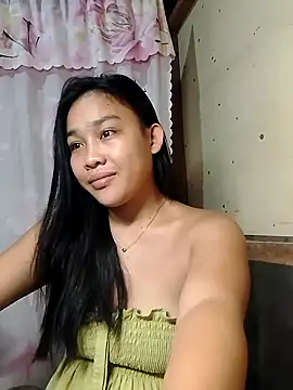 Snapshot of luna_light23 chatting on 10.02.25 luna light23 online show from 10.02.25