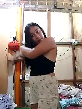 Snapshot of luna_light23 chatting on 10.24.25 luna light23 online show from 10.24.25