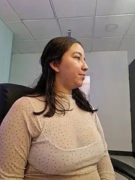 annyaparis online show from 10.16.25