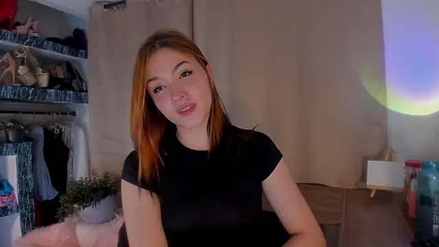 Snapshot of AmaruBloom chatting on 02.03.26 AmaruBloom online show from 02.03.26