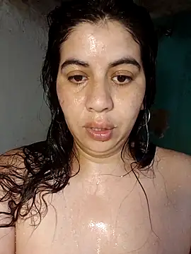 Snapshot of Benditofetiche chatting on 11.25.25 Benditofetiche online show from 11.25.25