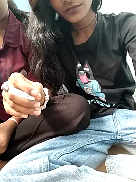 Snapshot of Unique_girls90 chatting on 01.19.26 Unique girls90 online show from 01.19.26