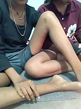 Snapshot of Unique_girls90 chatting on 02.02.26 Unique girls90 online show from 02.02.26