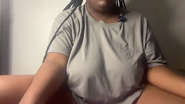 nanaisbackk online show from 10.25.25