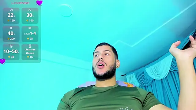 Hot Latino boy  online show from 10.23.25