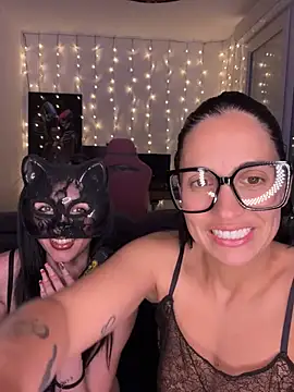 LaPetiteKim online show from 03.25.26