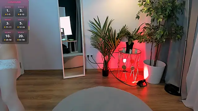 PollyMayer online show from 11.11.25