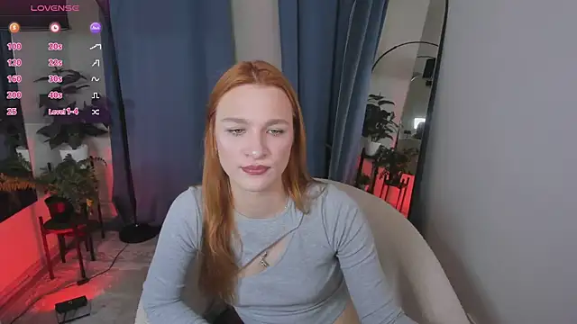 Snapshot of PollyMayer chatting on 05.12.26 PollyMayer online show from 05.12.26