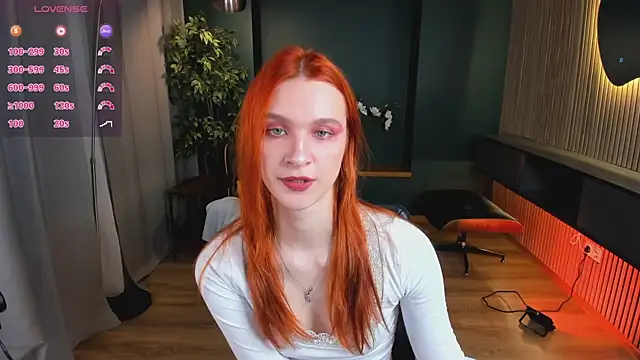 Snapshot of PollyMayer chatting on 06.05.26 PollyMayer online show from 06.05.26